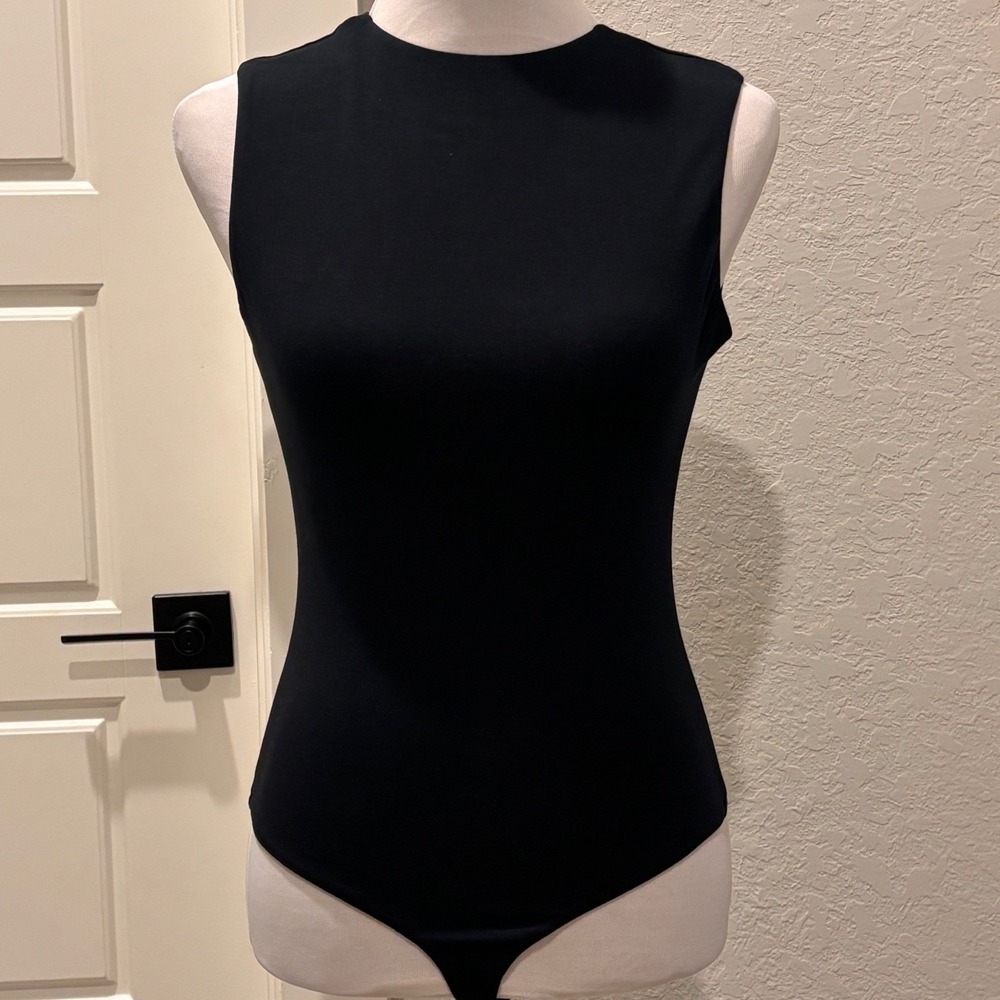 Quince Bodysuit‎ Women M Black Organic Cotton Sleeveless Crew Neck Stretch
